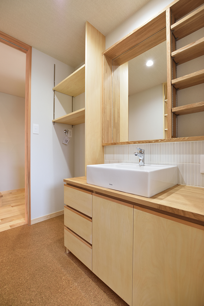大山A棟造作洗面台写真|株式会社未来住建